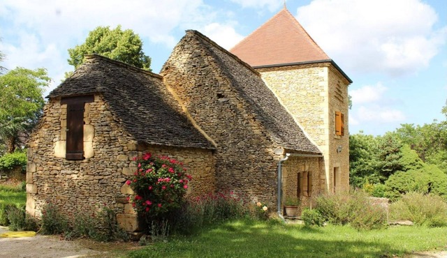 Quiet country house with garden near Sarlat