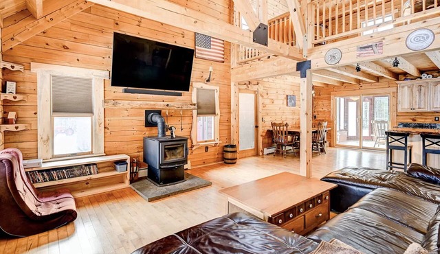 Quiet Cabin in the Lakes Region