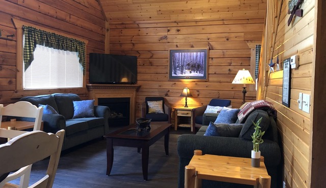 Quiet Cabin near Jellystone, 3 Bears, and ATV trails. UTV rentals available.