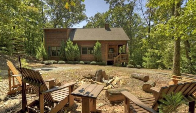 Quiet Cabin near Mccaysville and Blue Ridge W/Spa