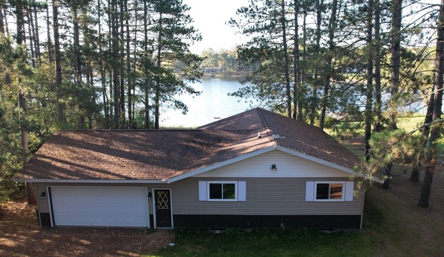 Quiet Cabin on the Shores of Tranquil Lake Mable
