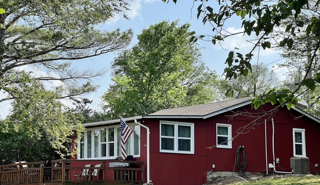 Quiet Cabin on Toronto Lake