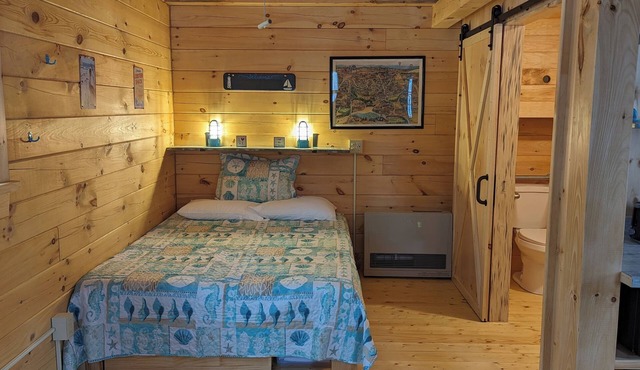 Quiet Cabin rental near Pat's Peak - Seacoast