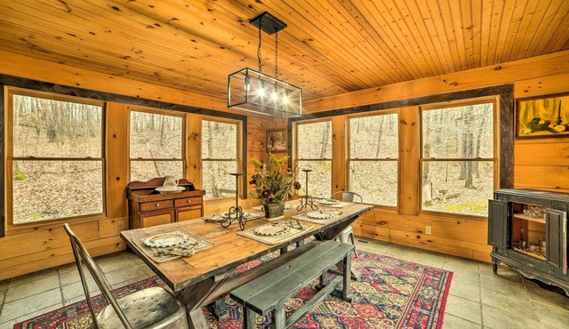 Quiet Cabin Retreat on 30 Acres Near Kentucky Lake
