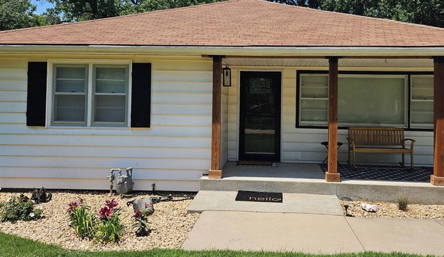 Quiet Centrally Located Close to Wasburn Private Drive