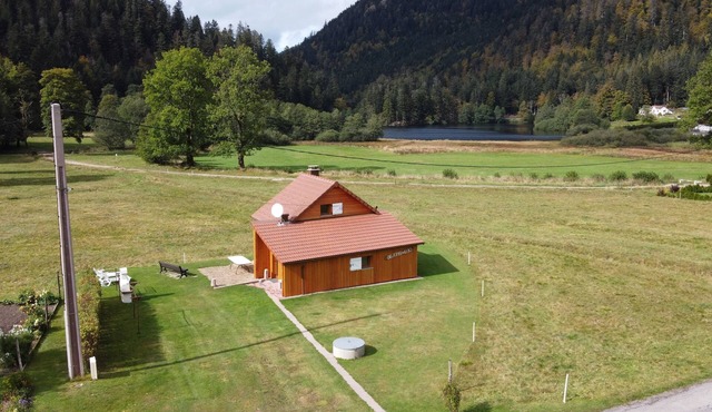 Quiet chalet 2 km from the ski slopes