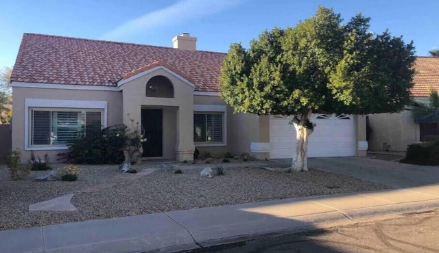 Quiet, Clean Home In South Phoenix/Ahwatukee