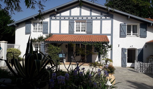 Quiet country setting, duplex apartment in renovated farmhouse