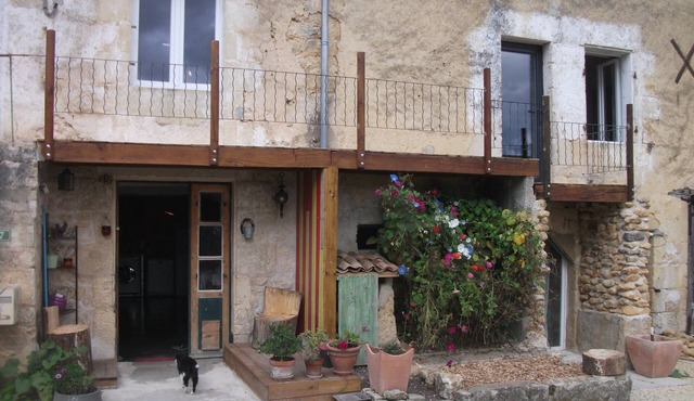 Quiet, comfortable room in charming surroundings