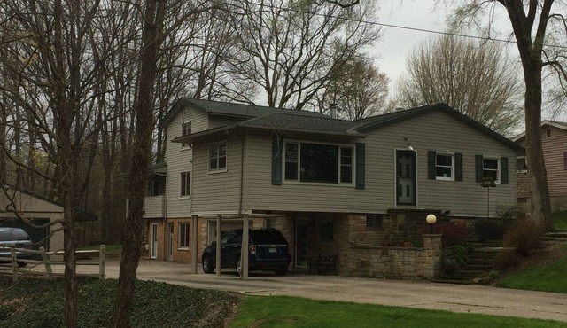 Quiet, Comfortable, Country House In Hinckley. 30 Minutes To Cleveland And Akron