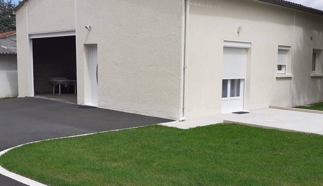 Quiet, comfortable rental in the Royannais countryside