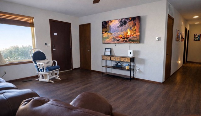 Quiet, Comfortable, Spacious Home Near OSU!