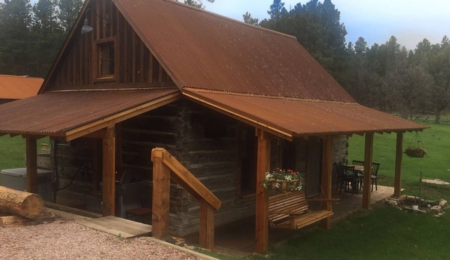 Quiet, Comfy Black Hills Cabin; Within 10 Mi of Mt. Rushmore & Custer State Park