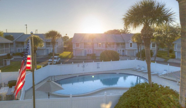 Quiet Community Just Minutes from Beach. Spacious. Heated Pool. Great Location.