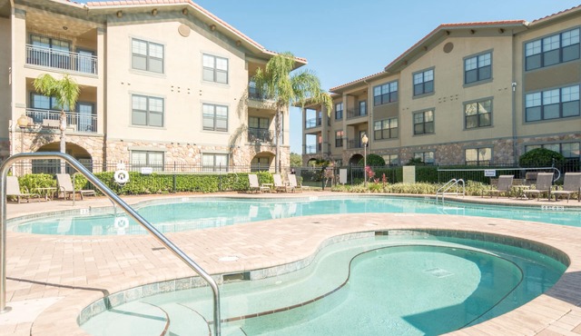 Quiet condo close to Disney World, fully furnished, No Resort Fee