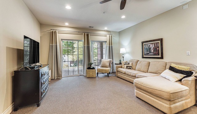 Quiet Condo w/Patio: 3 Mi to Dtwn Branson!