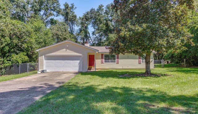 Quiet & Convenient Tallahassee Home, 4 Mi to Lake!