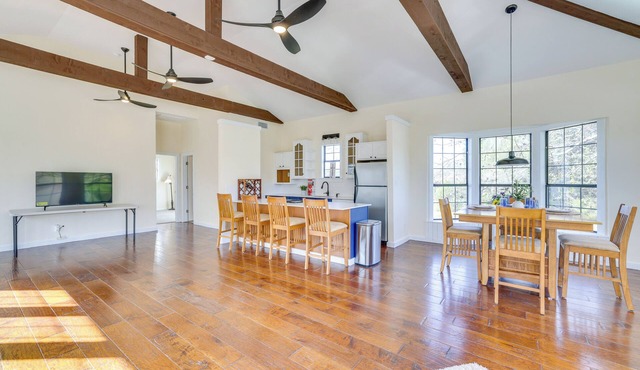 Quiet & Convenient Unit, 7 Mi to Lake Ray Hubbard!