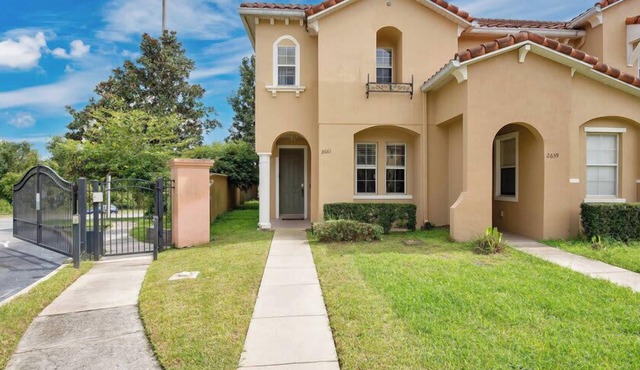 Quiet Corner Gem in Gated Crestwynd Bay