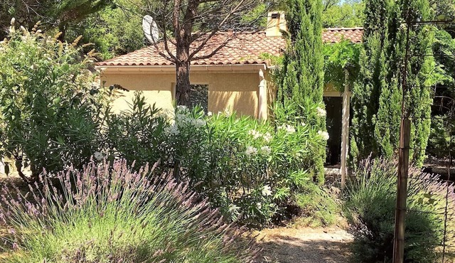 Quiet cottage in an exceptional site a few min. from Salagou Lake