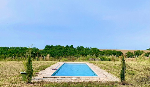 Quiet Cottage in a Renovated Stone House with Private Garden