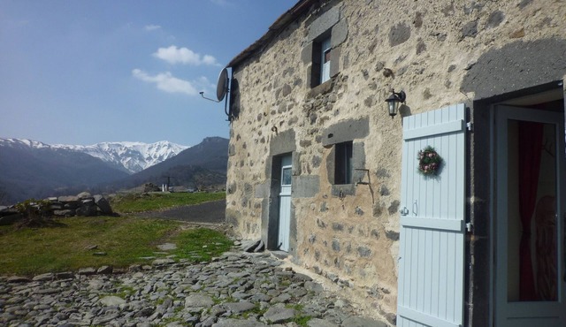 Quiet cottage in the heart of the Sancy Massif and volcanoes of Auvergne
