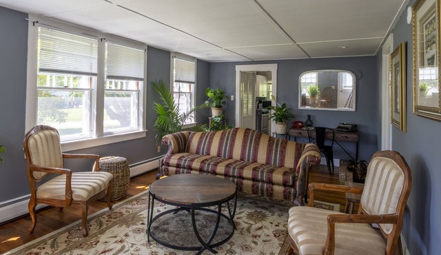 Quiet Cottage Retreat