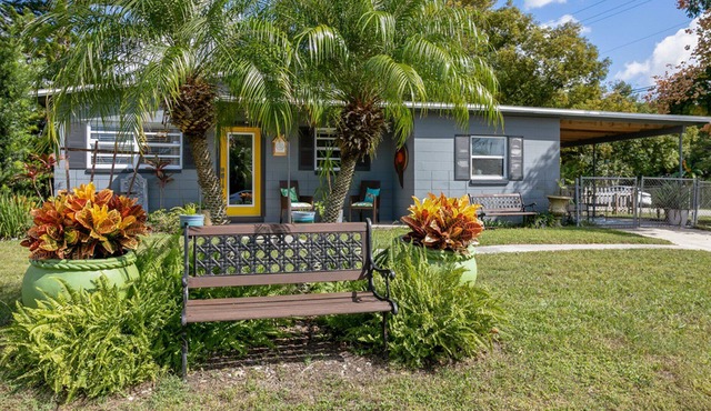 Quiet Cottage Retreat Near UCF