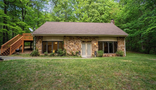 Quiet Cottage on Five+ Acres of Woods Close to All That Berkeley Springs Offers