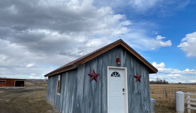 Quiet Country Burnt Cross Cabin close to Billings