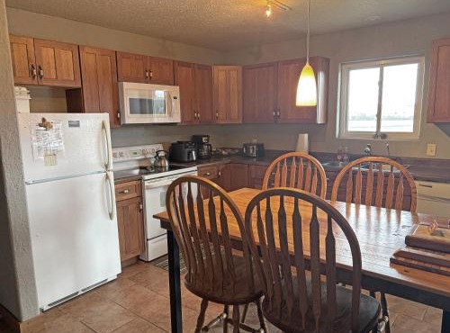 Quiet Country Comfort w Long Views