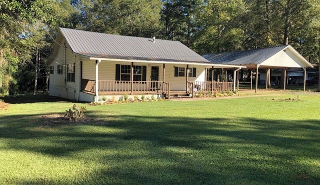 Quiet Country Cottage – Near Caney Lake in Jonesboro