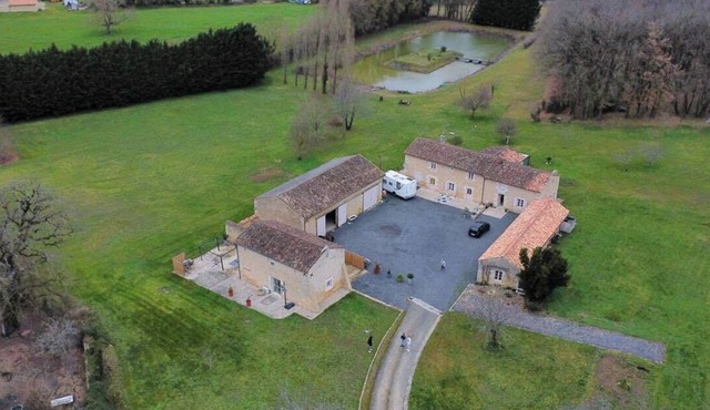 Quiet country cottage with small fishing pond