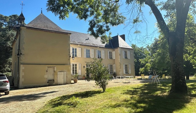 Quiet country property in large park - ideal for families