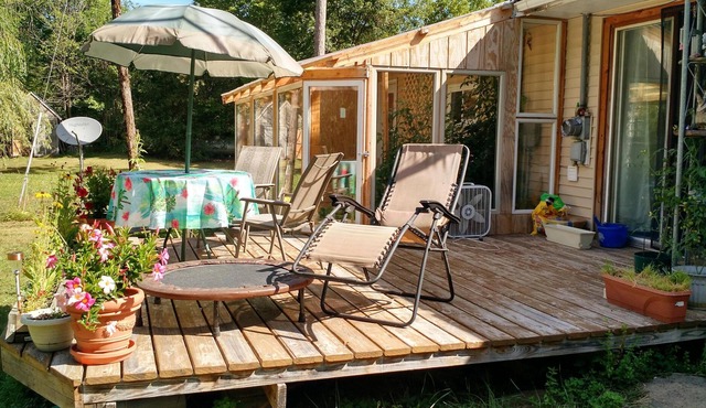 Quiet Country Home Beautiful Yard Back To Nature