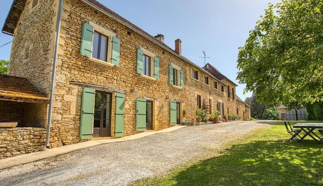 Quiet country home near Sarlat with garden and animals