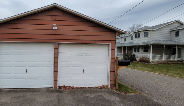 Quiet Country Home with Garage