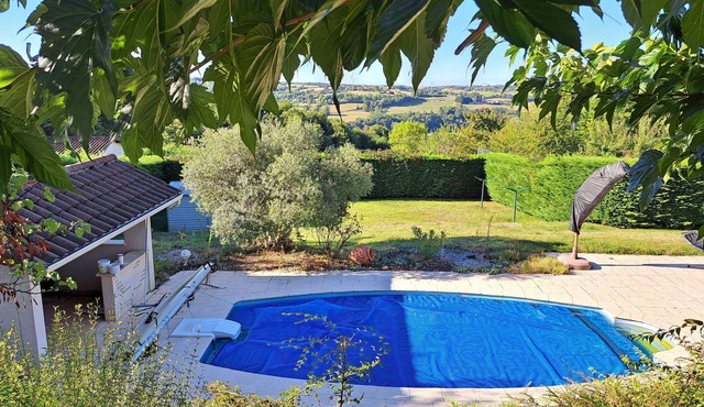 Quiet country house with swimming pool and lovely views.