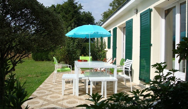 Quiet country house in southern Brittany at 30 min. of the sea