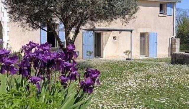Quiet country house with view in private park