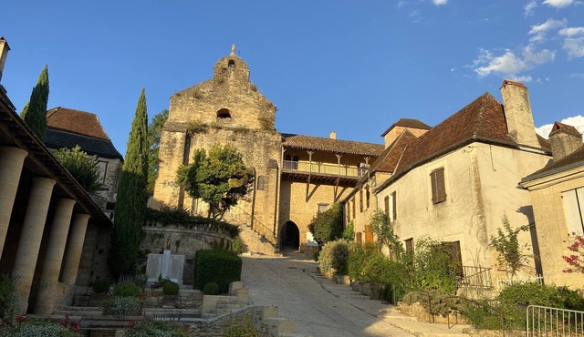 Quiet country house with private pool, large garden and panoramic view