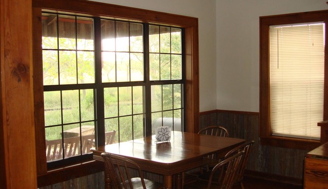 Quiet country life 10 minutes to New Braunfels or San Marcos