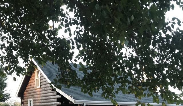 Quiet Country Location Close to the Ohio River & Historic Madison Indiana