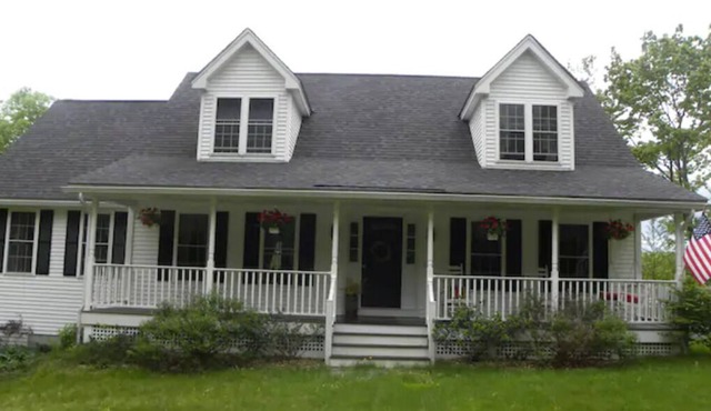 Quiet Country near lakes, trails, Hiking, Skiing and snowboarding