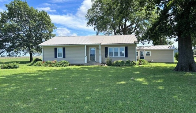 Quiet Country Ranch/Hunters Welcome/Peaceful ranch home with plenty of room