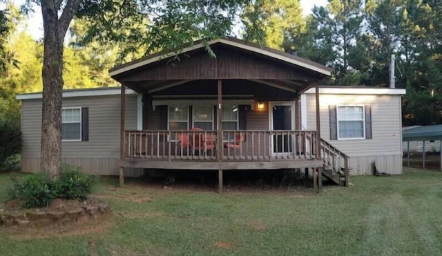 Quiet Country Retreat 3 bed/2 bath