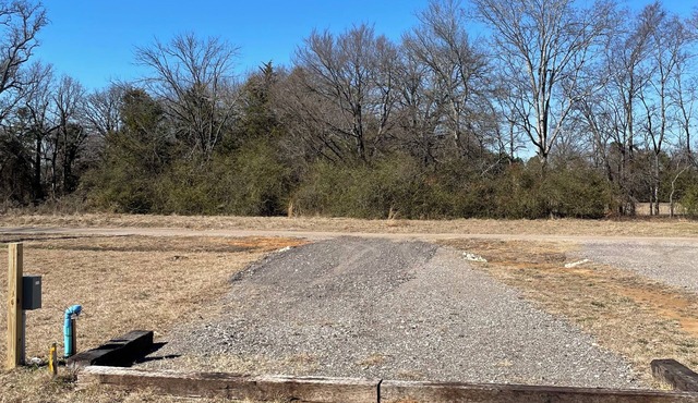 Quiet Country RV sites outside of Van, full hookups, close to Canton/Lindale
