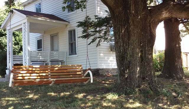 Quiet, country setting on a working grape farm.