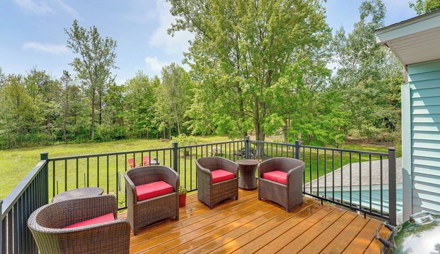 Quiet Country Studio Between Saugatuck & Holland!