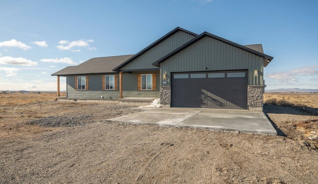 Quiet countryside retreat with views and outdoor adventures nearby